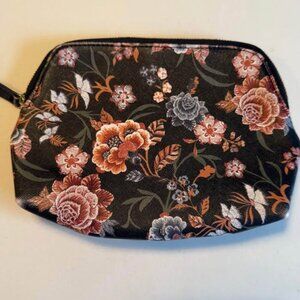 Vintage Floral Pattern Makeup Clutch